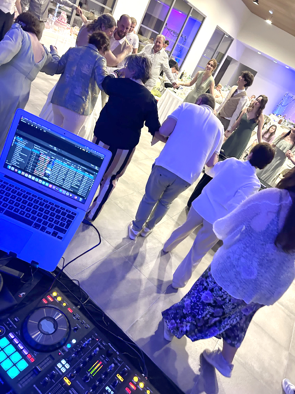 dj-mariage-06-antibes-dj-mariage-alpes-maritimes-dj-var